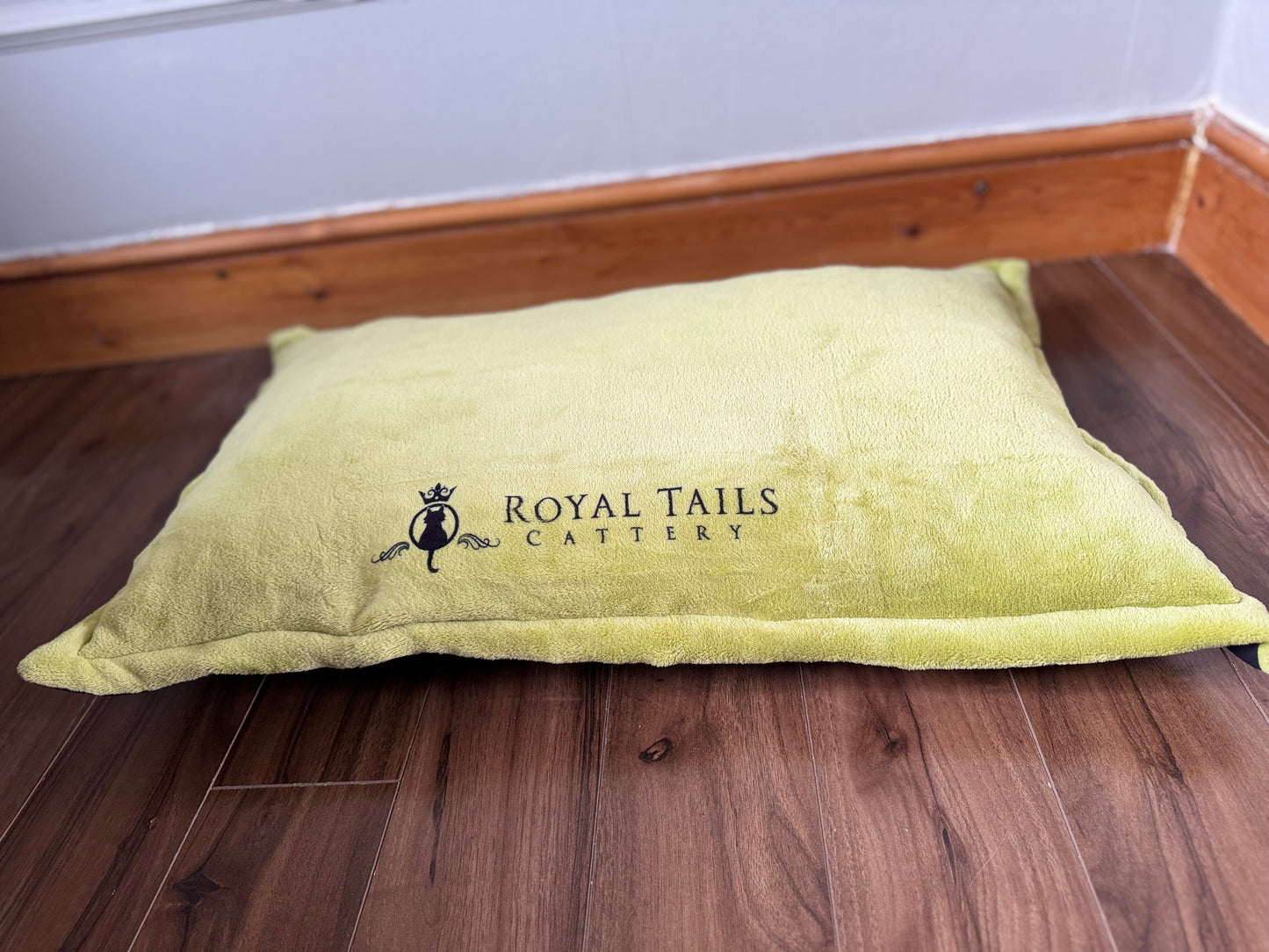 Handmade Personalised Pet Bed – Soft, Stylish & Unique!