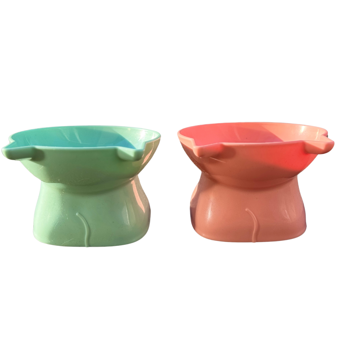 Cat-Ear Elevated Bowls with Tail Detail